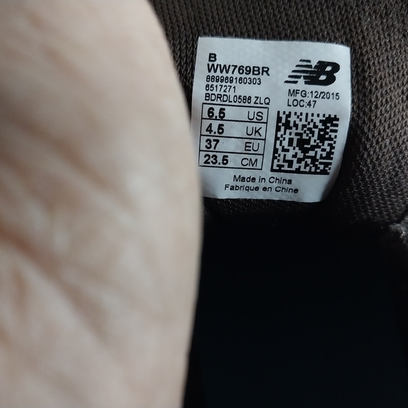 New Balance Women's Brown and Teal Sneakers - Picture 12 of 12